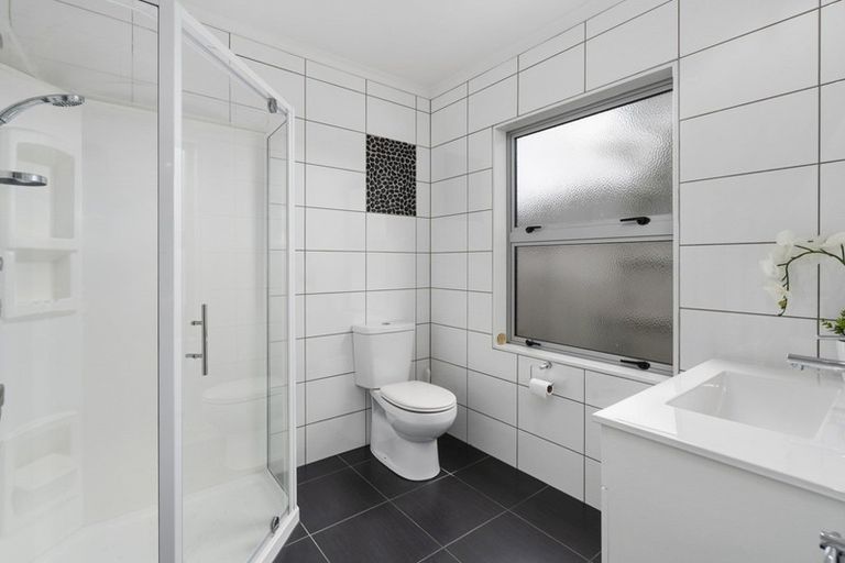 Photo of property in 7 Galea Grove, Kelvin Grove, Palmerston North, 4414