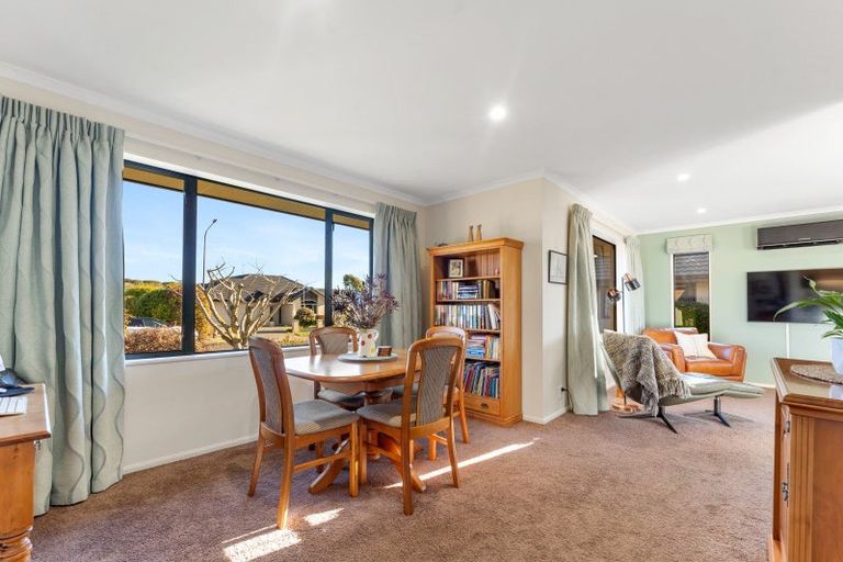 Photo of property in 16 Kendall View, Stoke, Nelson, 7011