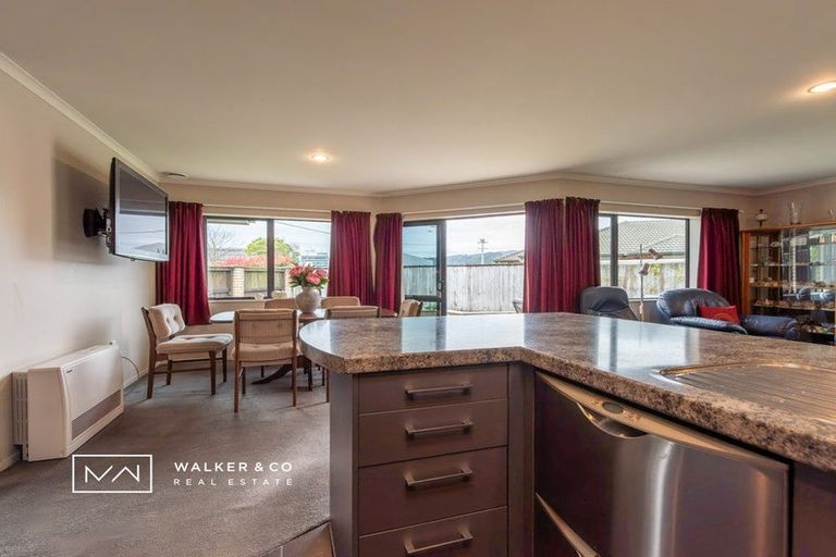 Photo of property in 2 Evergreen Crescent, Trentham, Upper Hutt, 5018