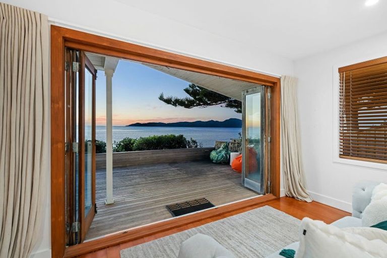 Photo of property in 245 Rosetta Road, Raumati Beach, Paraparaumu, 5032