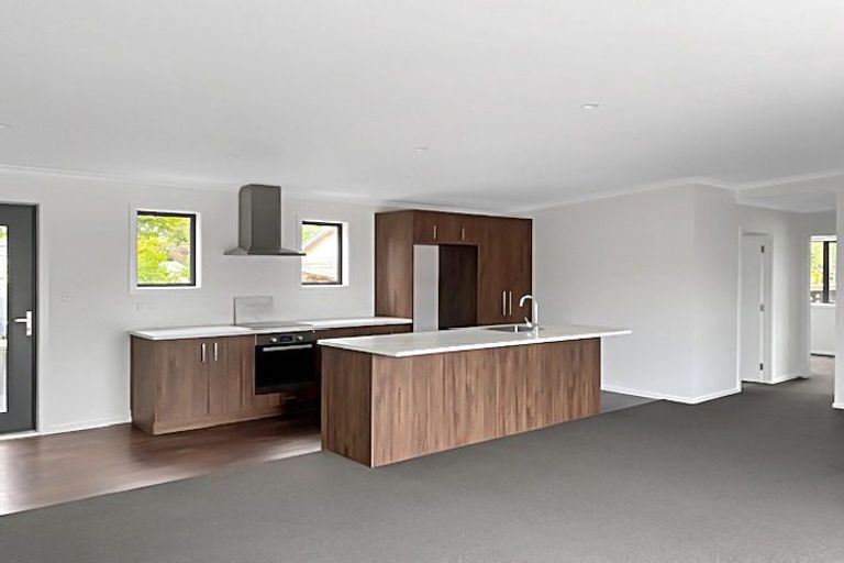 Photo of property in 26 Stout Street, Shannon, 4821