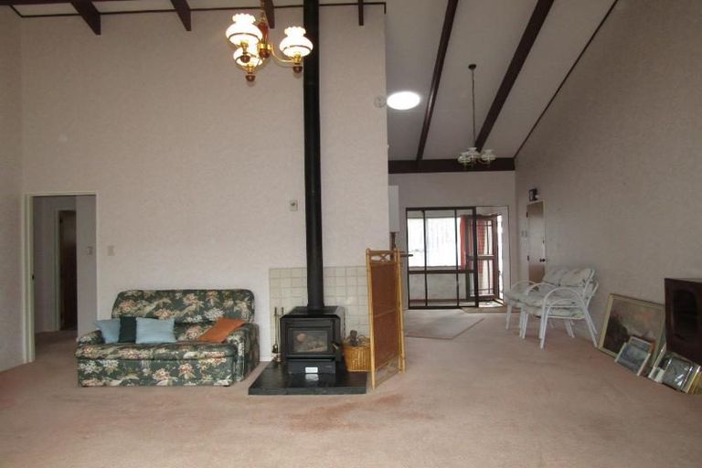 Photo of property in 10 Reeves Road, Acacia Bay, Taupo, 3330