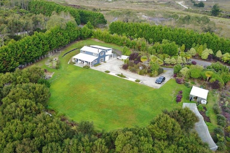Photo of property in 240 Alma Road, Westport, 7892
