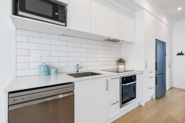 Photo of property in 28c Ian Morrison Road, Hobsonville, Auckland, 0616