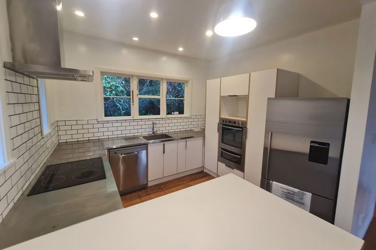 Photo of property in 51 Albemarle Road, Northland, Wellington, 6012