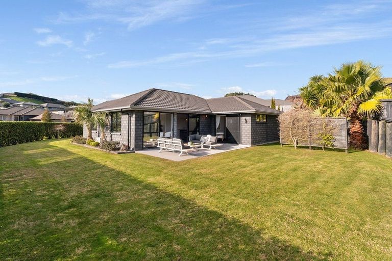 Photo of property in 39 Ballintoy Park Drive, Welcome Bay, Tauranga, 3175