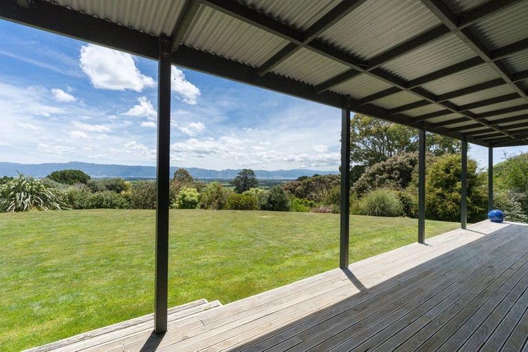 Photo of property in 1937 Lake Ferry Road, Pirinoa, Featherston, 5772