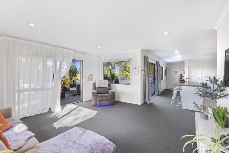 Photo of property in 176 Omata Road, Blagdon, New Plymouth, 4310