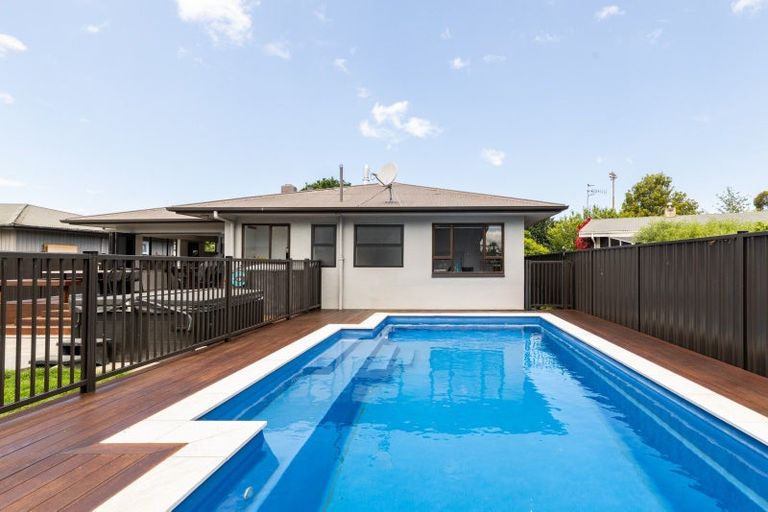 Photo of property in 35 Flanders Avenue, Onekawa, Napier, 4110