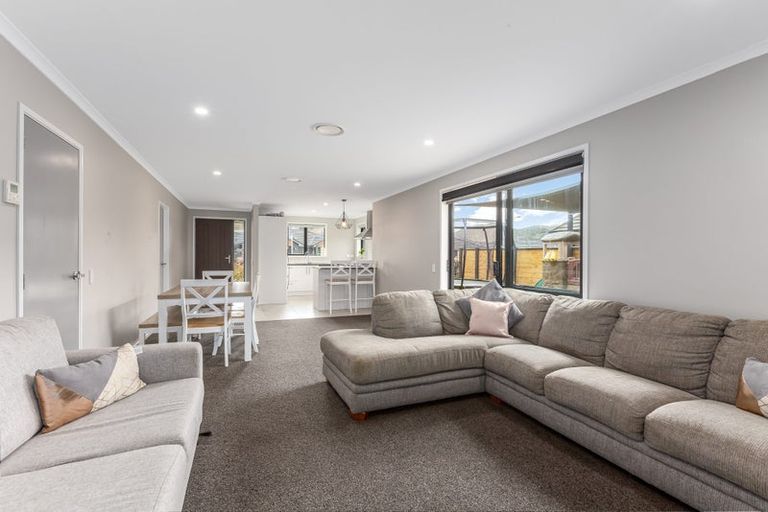 Photo of property in 1 Genoa Place, Whitby, Porirua, 5024