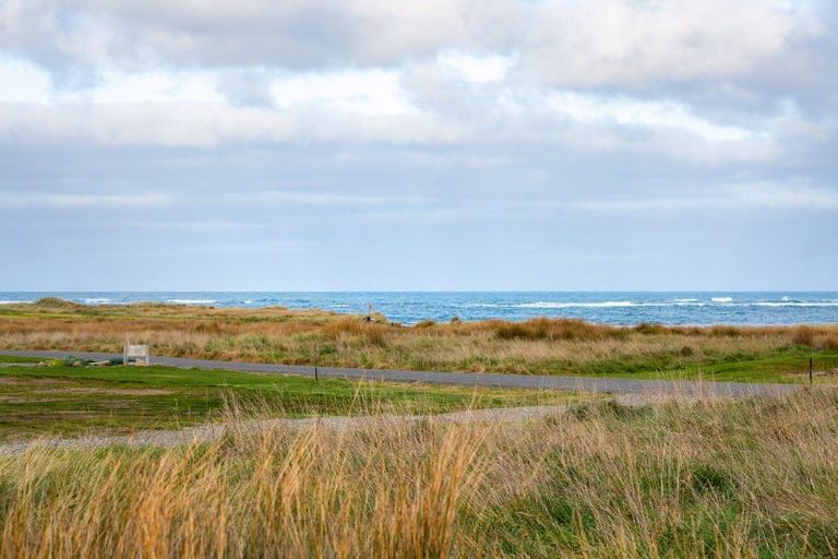 Photo of property in 12 Reefview Way, Flat Point, 5883