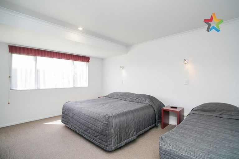 Photo of property in 8a-d Tay Street, Turnbull Thomson Park, Invercargill, 9810