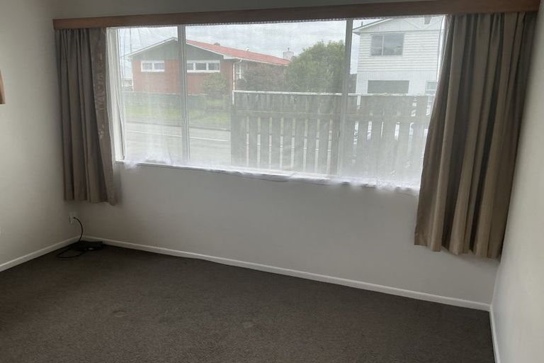 Photo of property in 44-46 Baylands Drive, Newlands, Wellington, 6037
