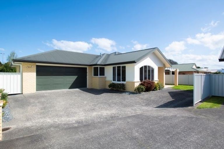 Photo of property in 38 Potae Avenue, Lytton West, Gisborne, 4010