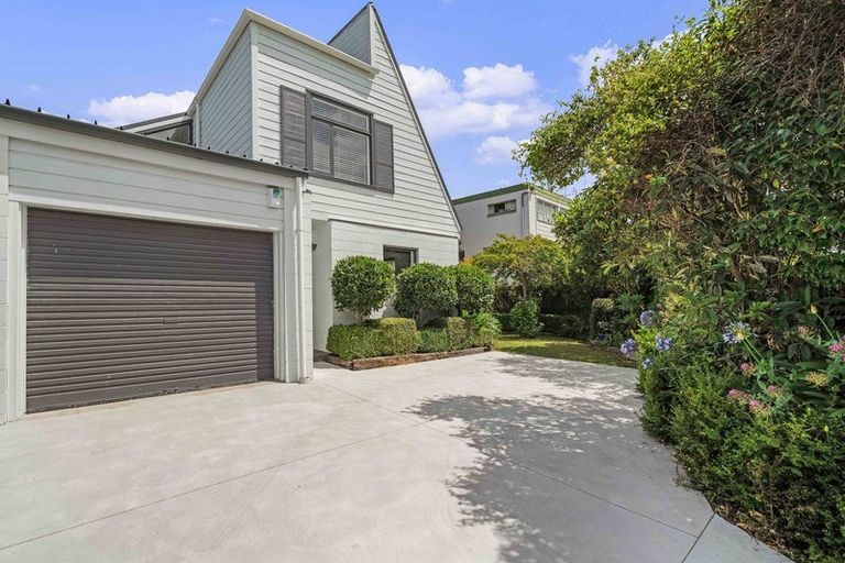 Photo of property in 7 Rachel Place, Avonhead, Christchurch, 8042