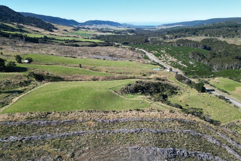 Photo of property in 1612 Tahakopa Valley Road, Tahakopa, Owaka, 9586