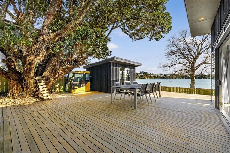 Photo of property in 12b Chapman Road, Te Atatu Peninsula, Auckland, 0610