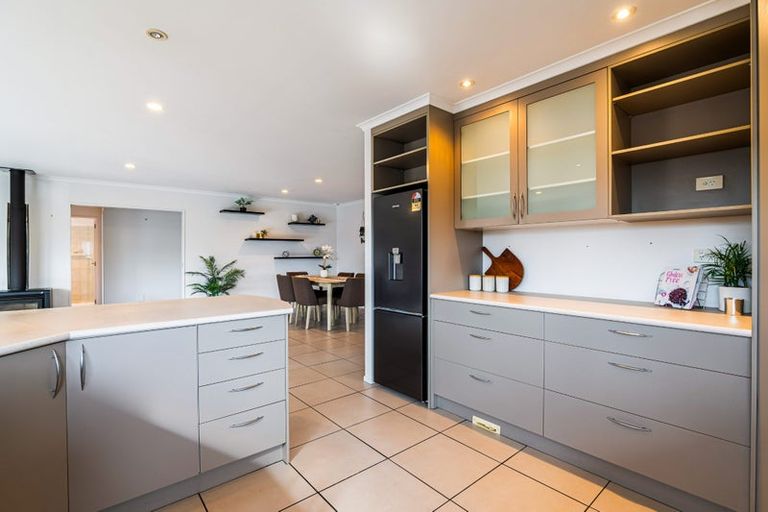 Photo of property in 20 Barbados Way, One Tree Point, 0118