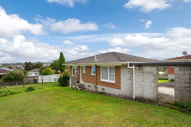 Photo of property in 2/28b Sunnynook Road, Sunnynook, Auckland, 0620