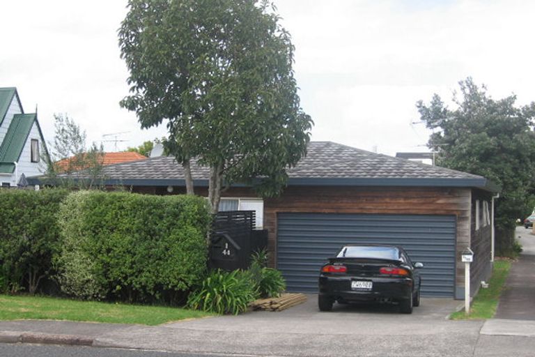 Photo of property in 1/44 Nile Road, Milford, Auckland, 0620