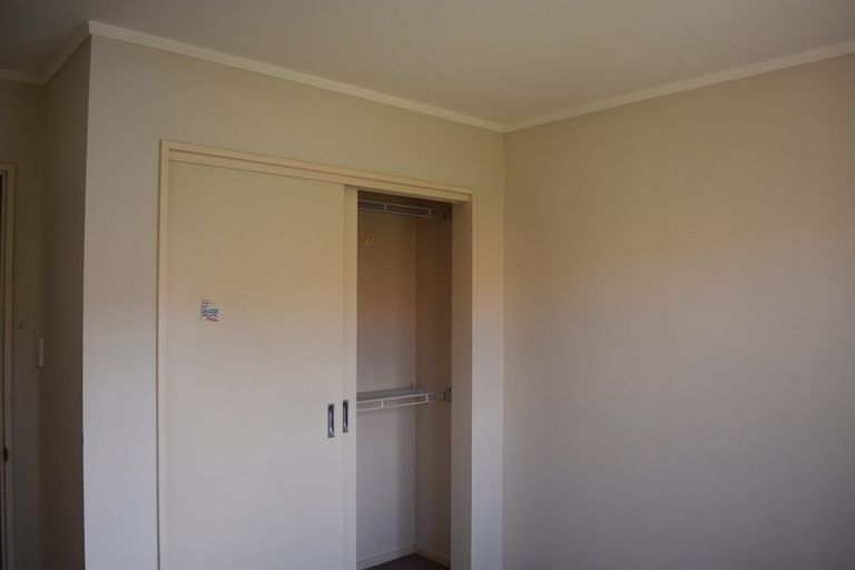 Photo of property in 9/43 Fruitvale Road, New Lynn, Auckland, 0600