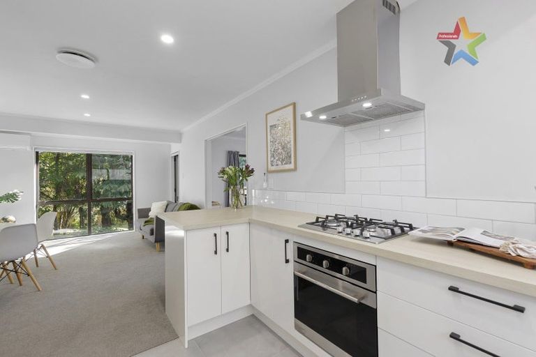 Photo of property in 24 Kennedy Grove, Stokes Valley, Lower Hutt, 5019