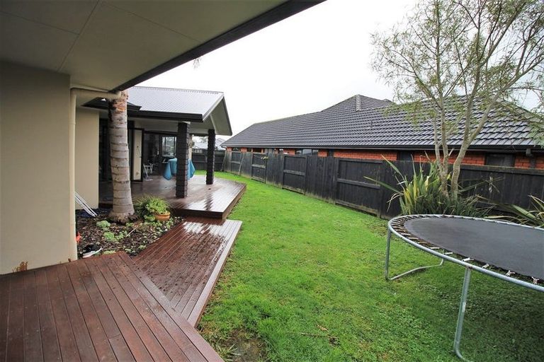 Photo of property in 99 Saint James Drive, Huntington, Hamilton, 3210