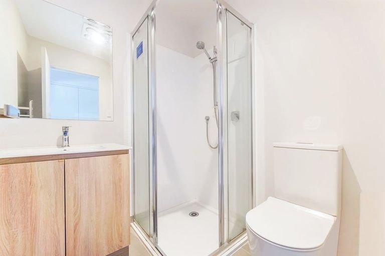 Photo of property in 29 Morihana Close, Glen Eden, 0602