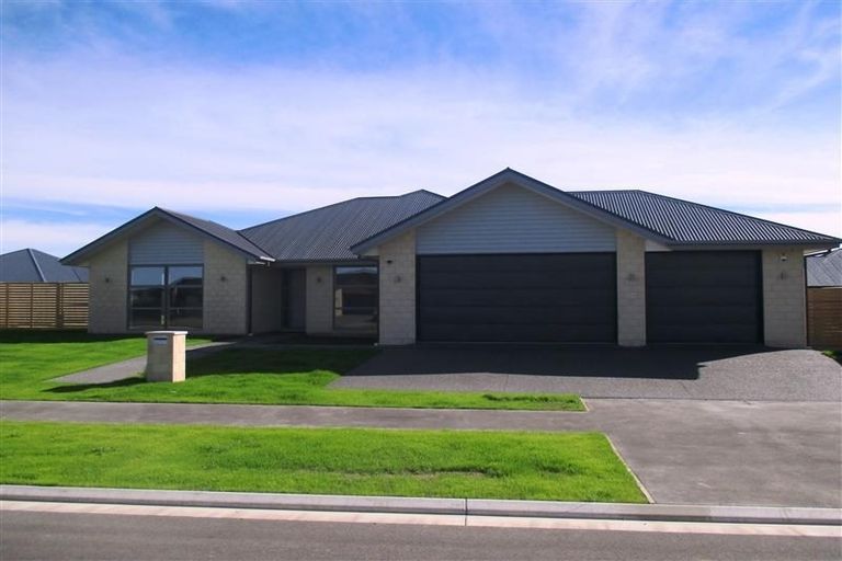 Photo of property in 14 Genoa Avenue, Rolleston, 7614