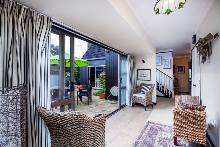 Photo of property in 439 Devon Street West, Lynmouth, New Plymouth, 4310