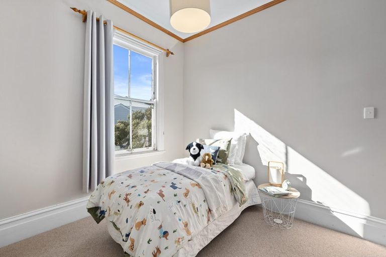 Photo of property in 4 North Terrace, Kelburn, Wellington, 6012