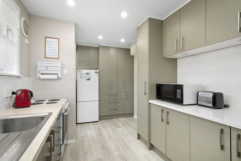 Photo of property in 82 Bell Street, Tawa, Wellington, 5028