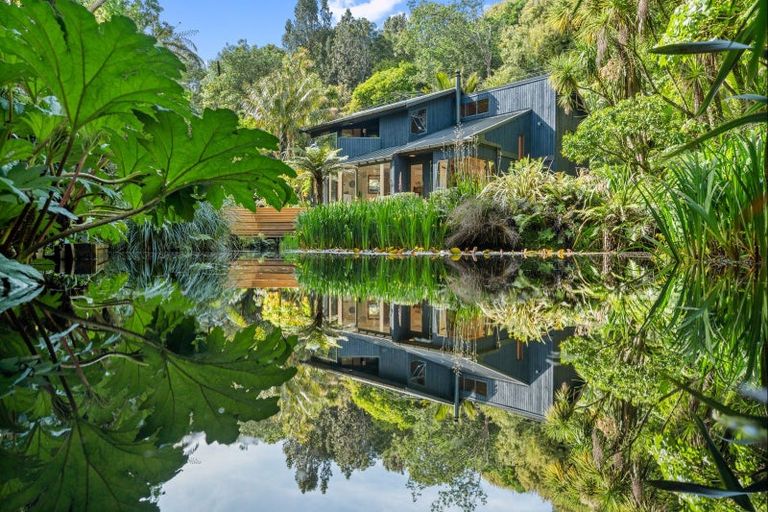 Photo of property in 11 Kereru Place, Upper Vogeltown, New Plymouth, 4310