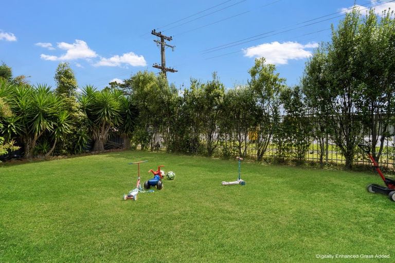 Photo of property in 135 Clevedon Road, Papakura, 2110