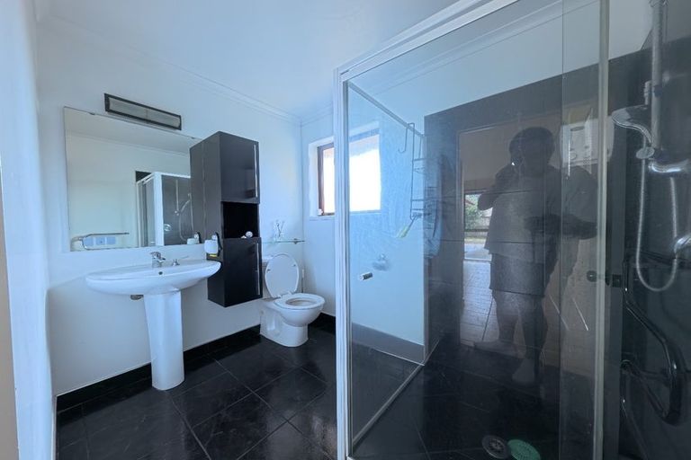 Photo of property in 593 Great South Road, Rosehill, Papakura, 2113