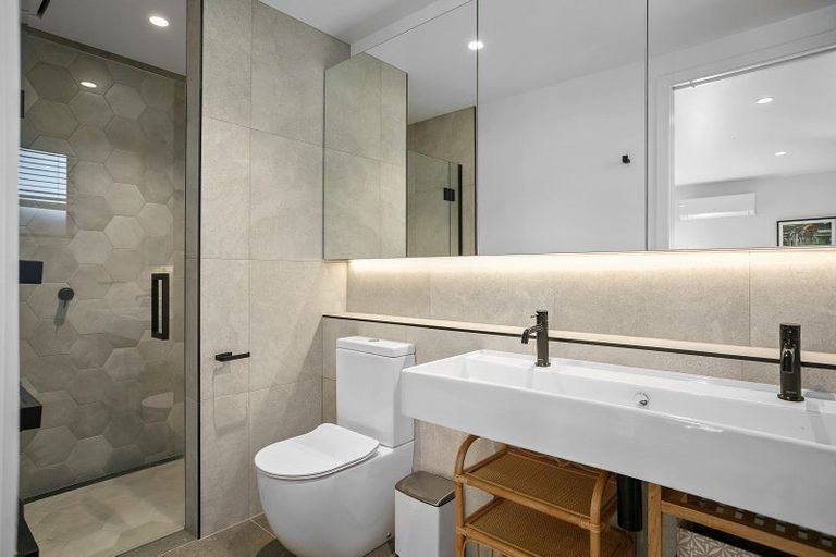 Photo of property in 9 Lakewood Lane, Cambridge, 3434