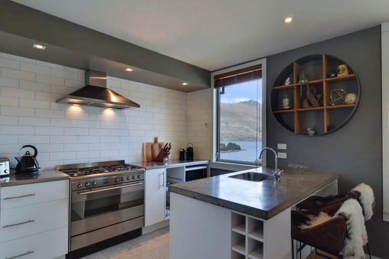 Photo of property in The Woods, 12u 5 Dublin Street, Queenstown, 9300