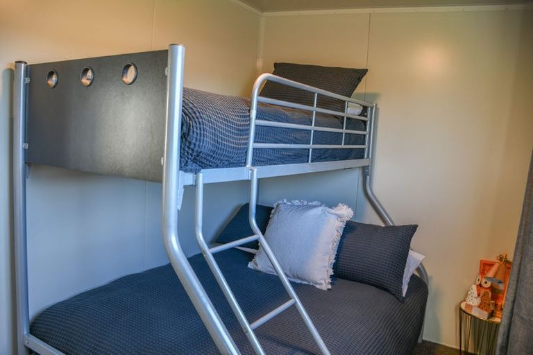 Photo of property in 52 Nash Parade, Foxton Beach, Foxton, 4815