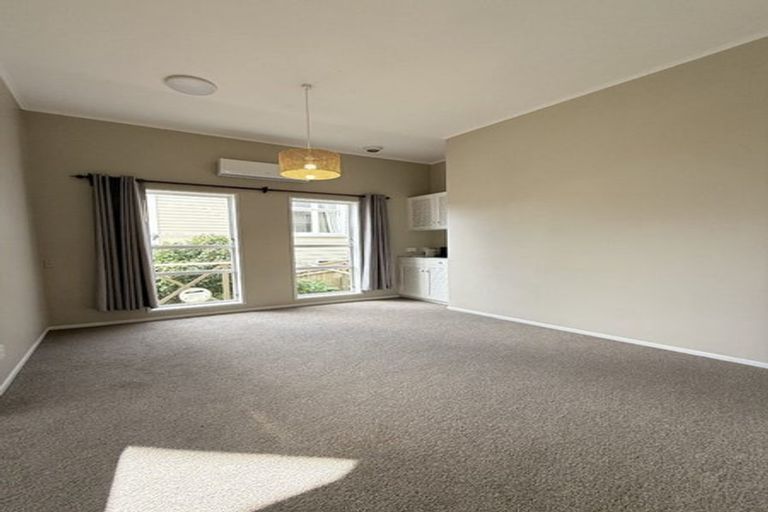 Photo of property in 66 Central Terrace, Kelburn, Wellington, 6012