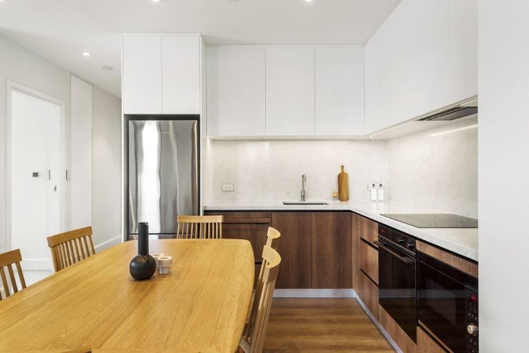 Photo of property in 1/219 Lake Road, Belmont, Auckland, 0622