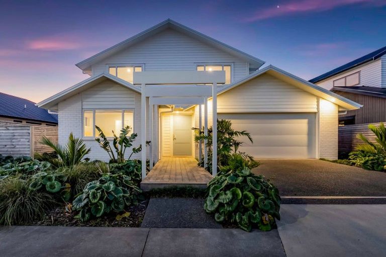 Photo of property in 4 Te Ara O Ngakeiha, Fitzroy, New Plymouth, 4312