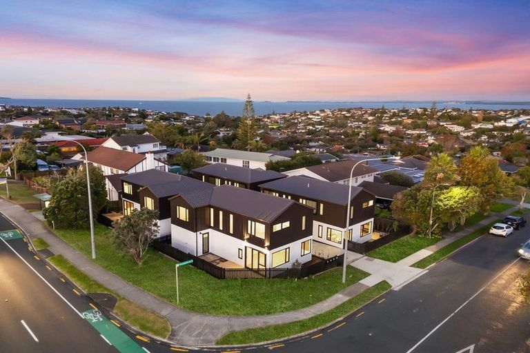 Photo of property in 1c Maxwelton Drive, Mairangi Bay, Auckland, 0630