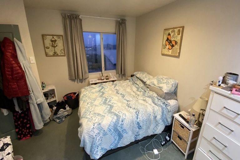 Photo of property in 37u2 Mills Road, Brooklyn, Wellington, 6021