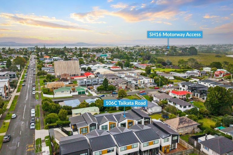 Photo of property in 108d Taikata Road, Te Atatu Peninsula, Auckland, 0610
