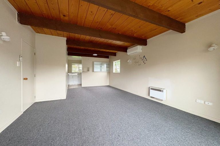 Photo of property in 16 Attlee Place, Gisborne, 4010