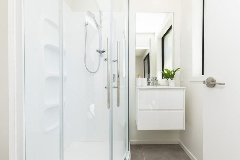 Photo of property in 2 Cutts Road, Russley, Christchurch, 8042