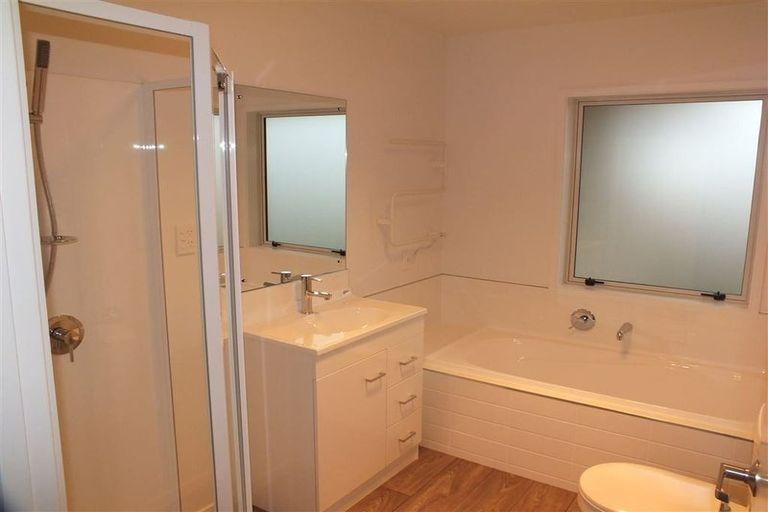 Photo of property in 2 Parawai Street, Marshland, Christchurch, 8083