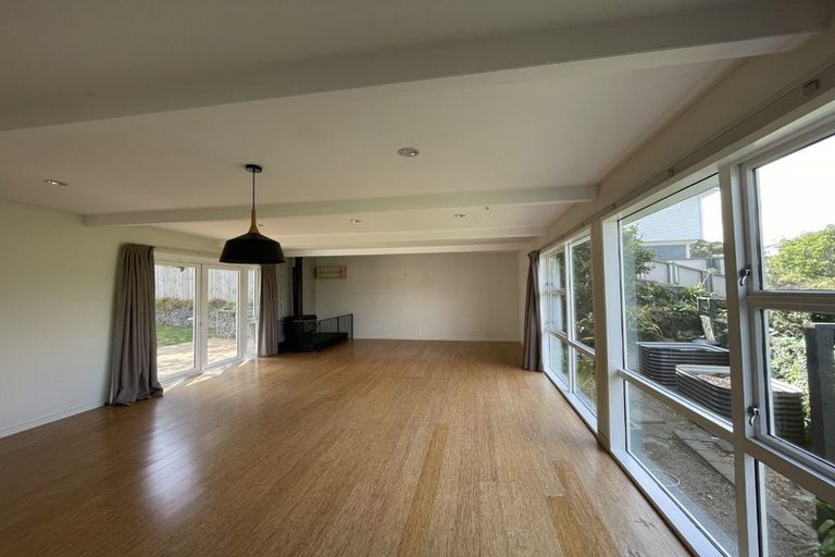 Photo of property in 10 Goddard Grove, Churton Park, Wellington, 6037