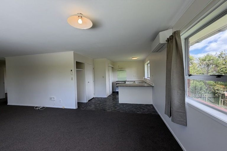 Photo of property in 10 Ciprian Place, Henderson, Auckland, 0612
