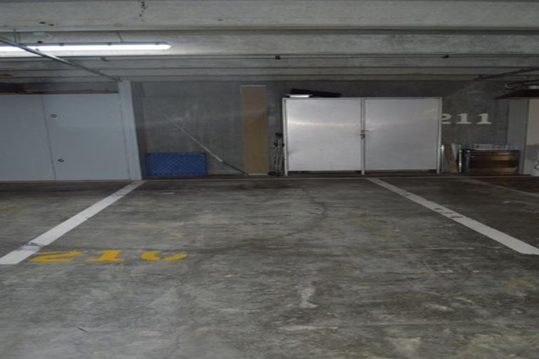 Photo of property in Atlas Apartments, 25/49 Maunganui Road, Mount Maunganui, 3116